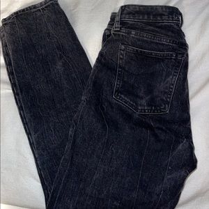 Abercrombie and Fitch The Mom High rise 25